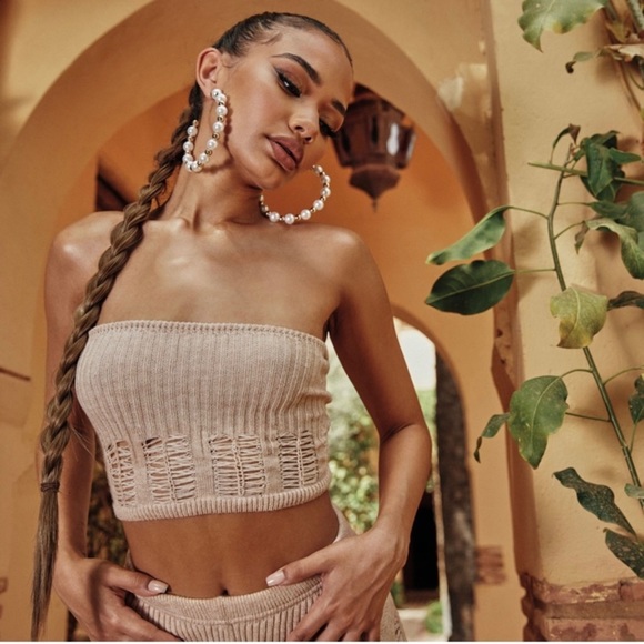 BANDEAU LADDER DETAIL CROP TOP IN NUDE KNIT - Picture 1 of 5